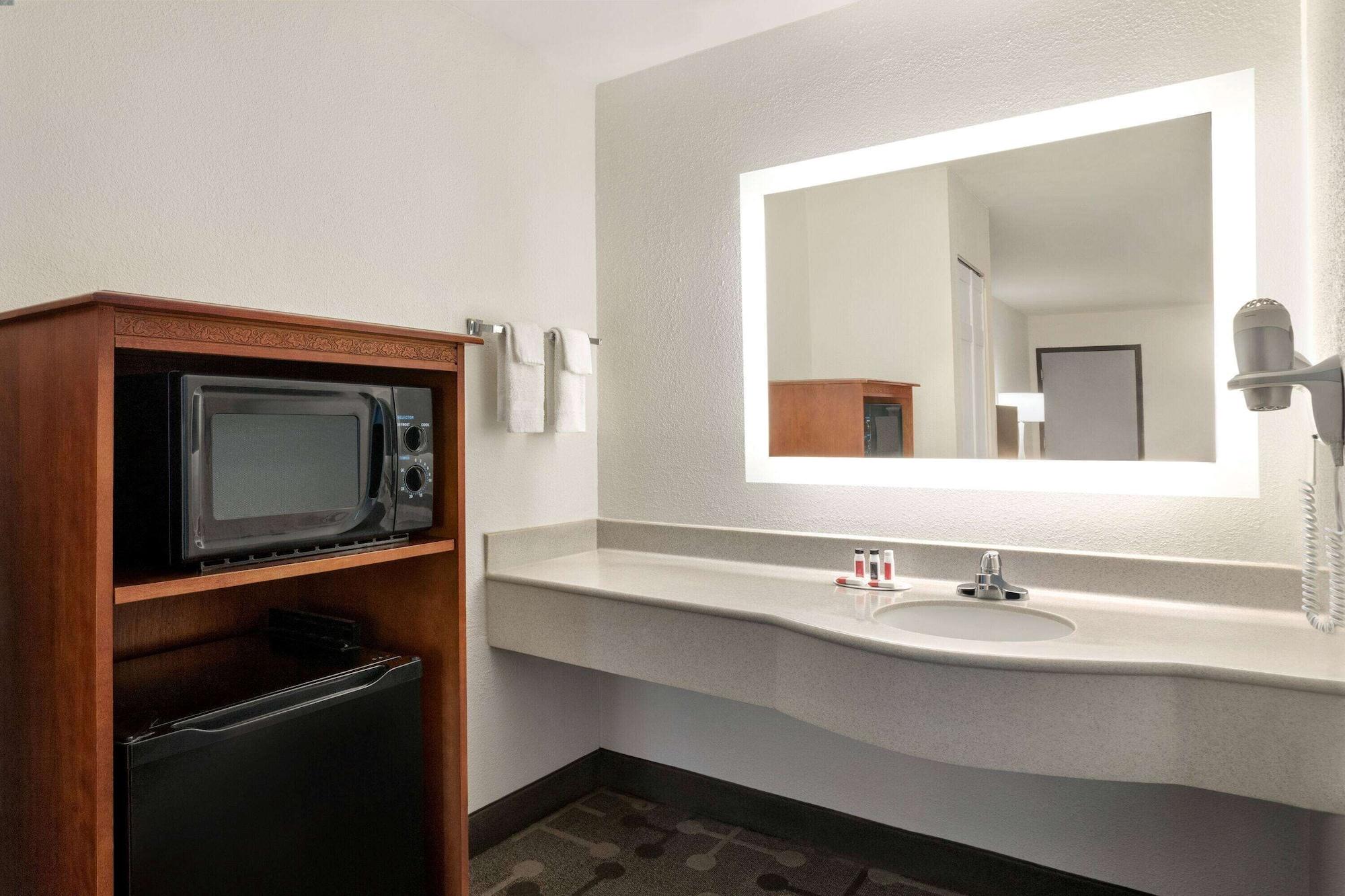 Howard Johnson By Wyndham Chattanooga Lookout Mountain I-24 Εξωτερικό φωτογραφία