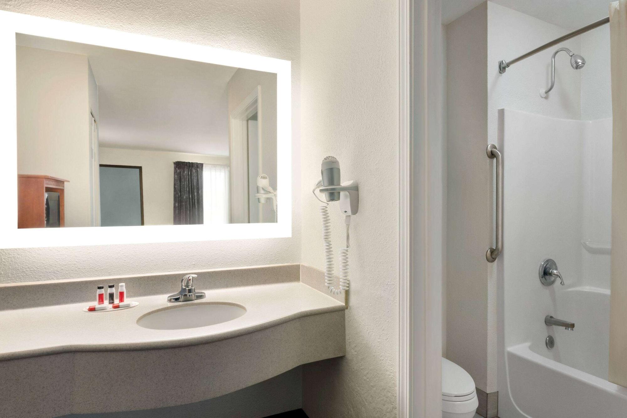 Howard Johnson By Wyndham Chattanooga Lookout Mountain I-24 Εξωτερικό φωτογραφία